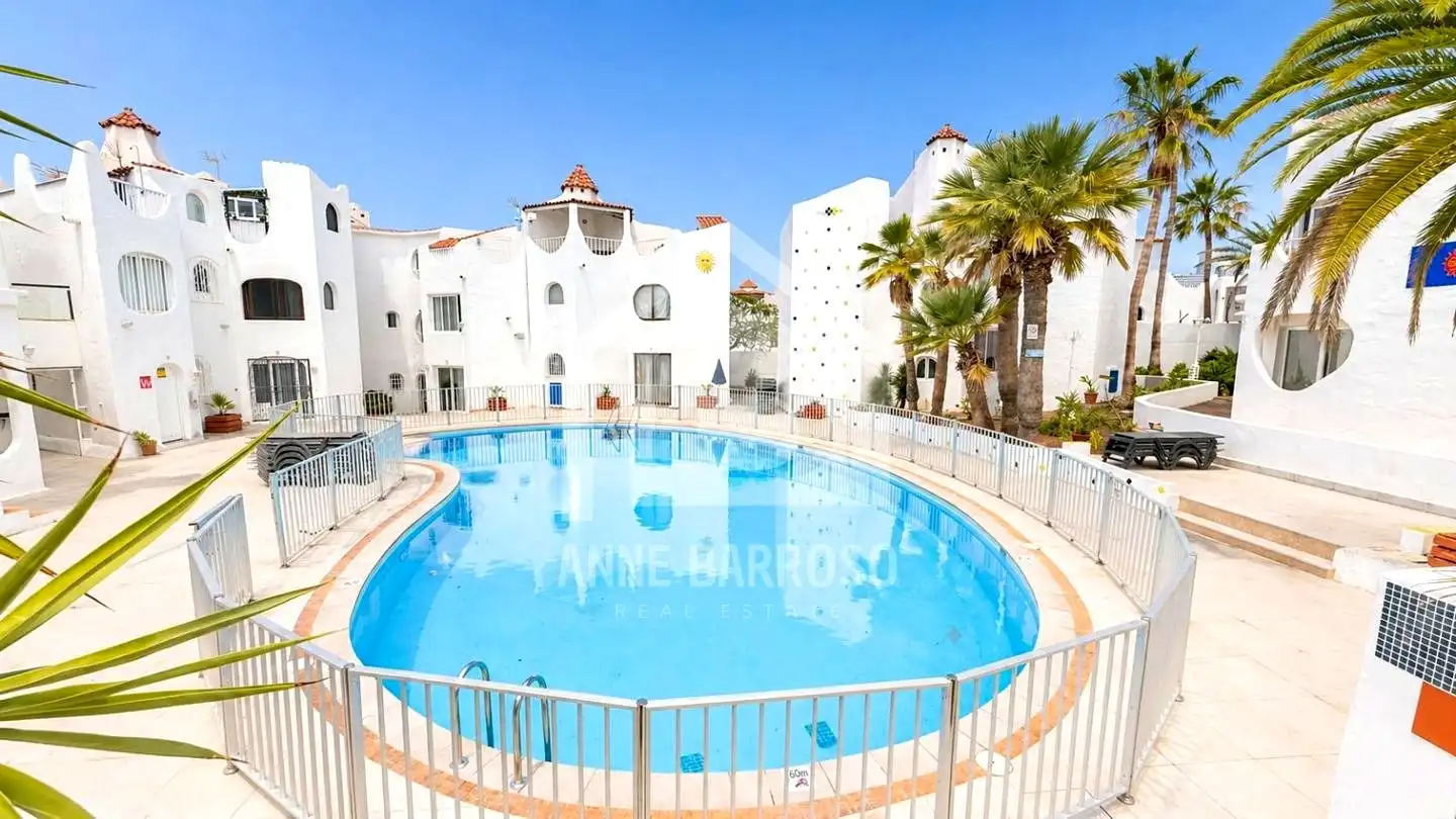 Piscina de Casa o xalet en venda en Arona