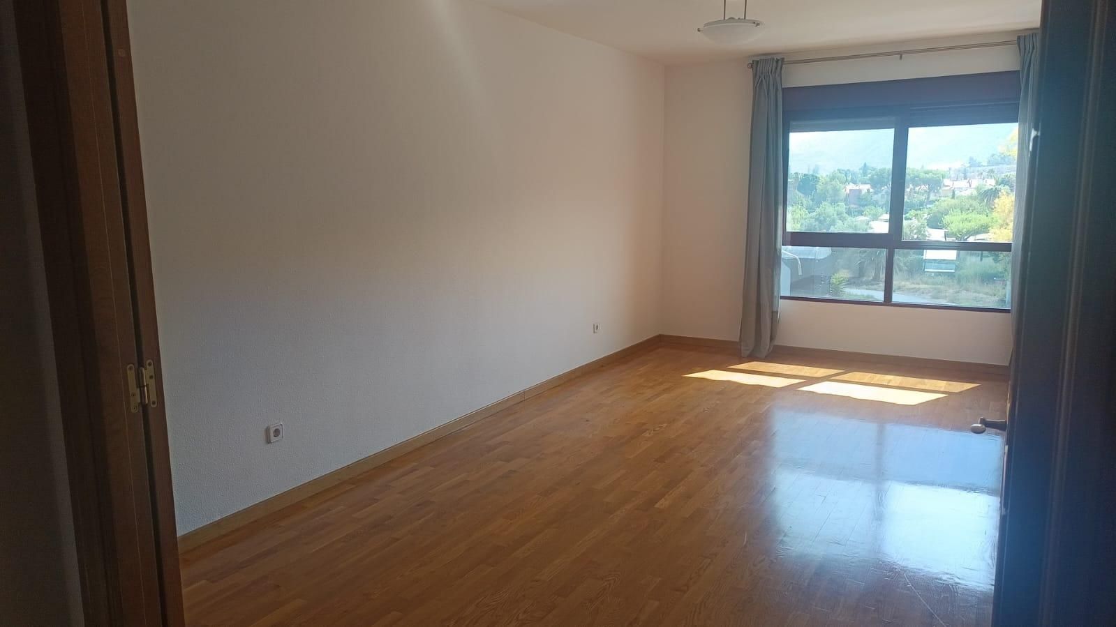 Bedroom of Flat for sale in  Murcia Capital  with Air Conditioner, Heating and Parquet flooring