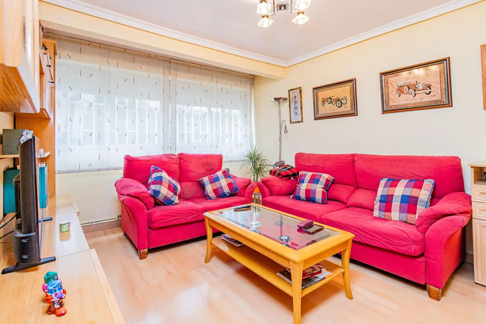 Living room of Ground floor for sale in Madrid  with Heating and Furnished