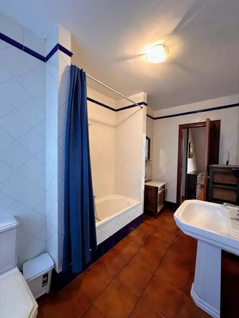 Chalet con jardín en venta en Calle Robaleira 17, imagen 23