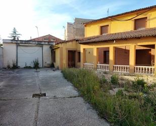 Exterior view of House or chalet for sale in Palencia Capital
