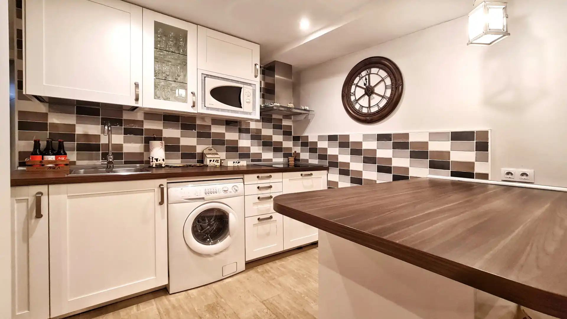 Detached homes for rent in Calle de la Navallera, Centro Comercial - Hospital