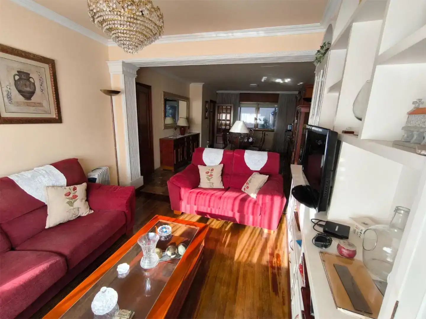 Sala de estar de Casa adosada en venta en Vigo  con Parquet, Trastero y Amueblado