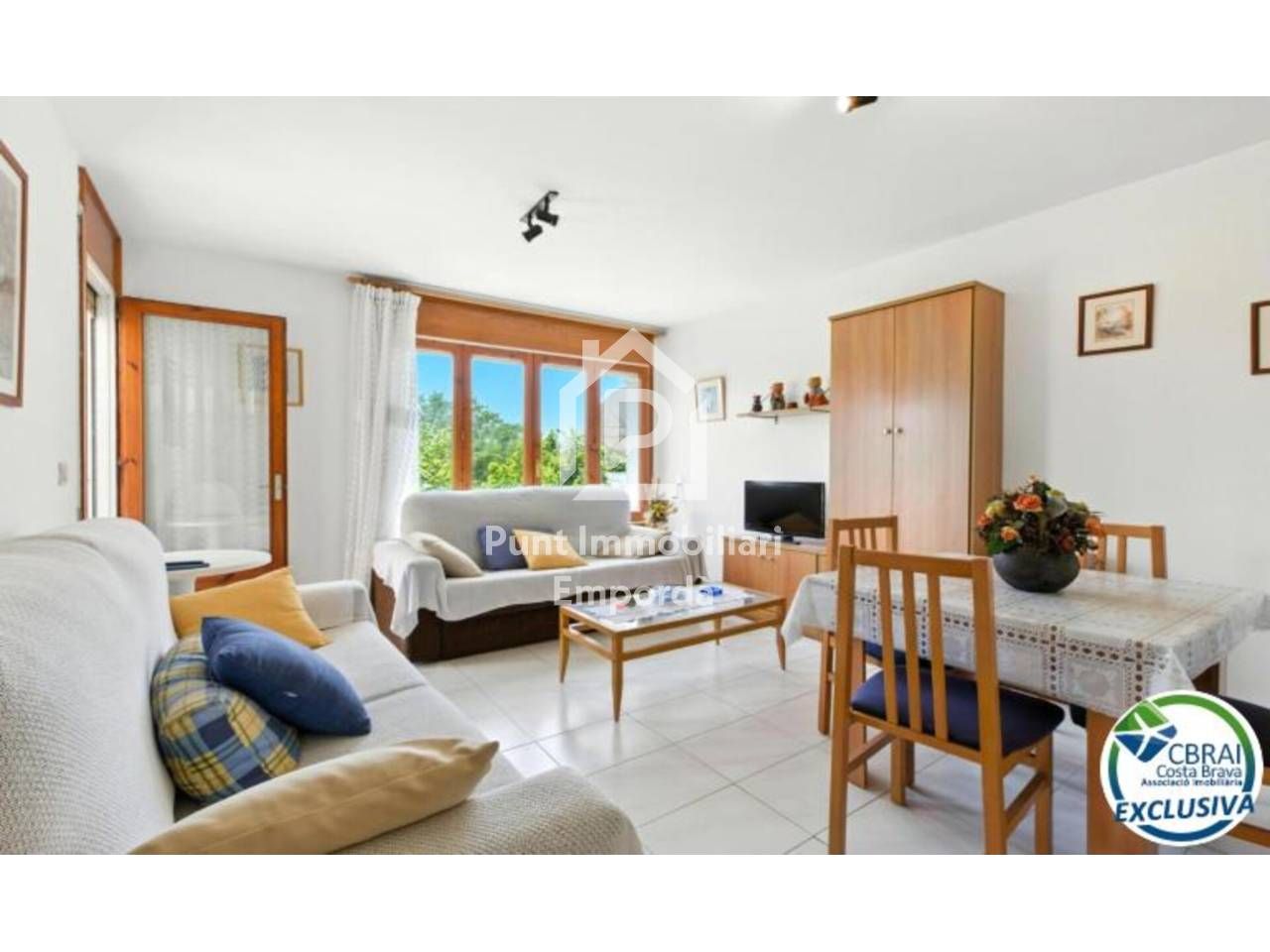 Vista exterior de Apartamento en venta en Empuriabrava con Terraza, Amueblado y Balcón