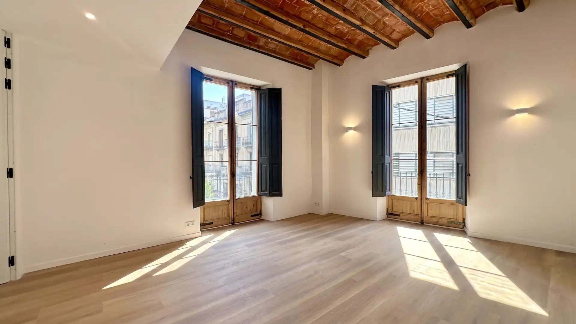 Appartamento con terrazza in vendita a Raval de Martí Folguera 51, imagen 23