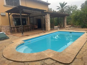 Detached house with pool for sale in Llucmajor pueblo