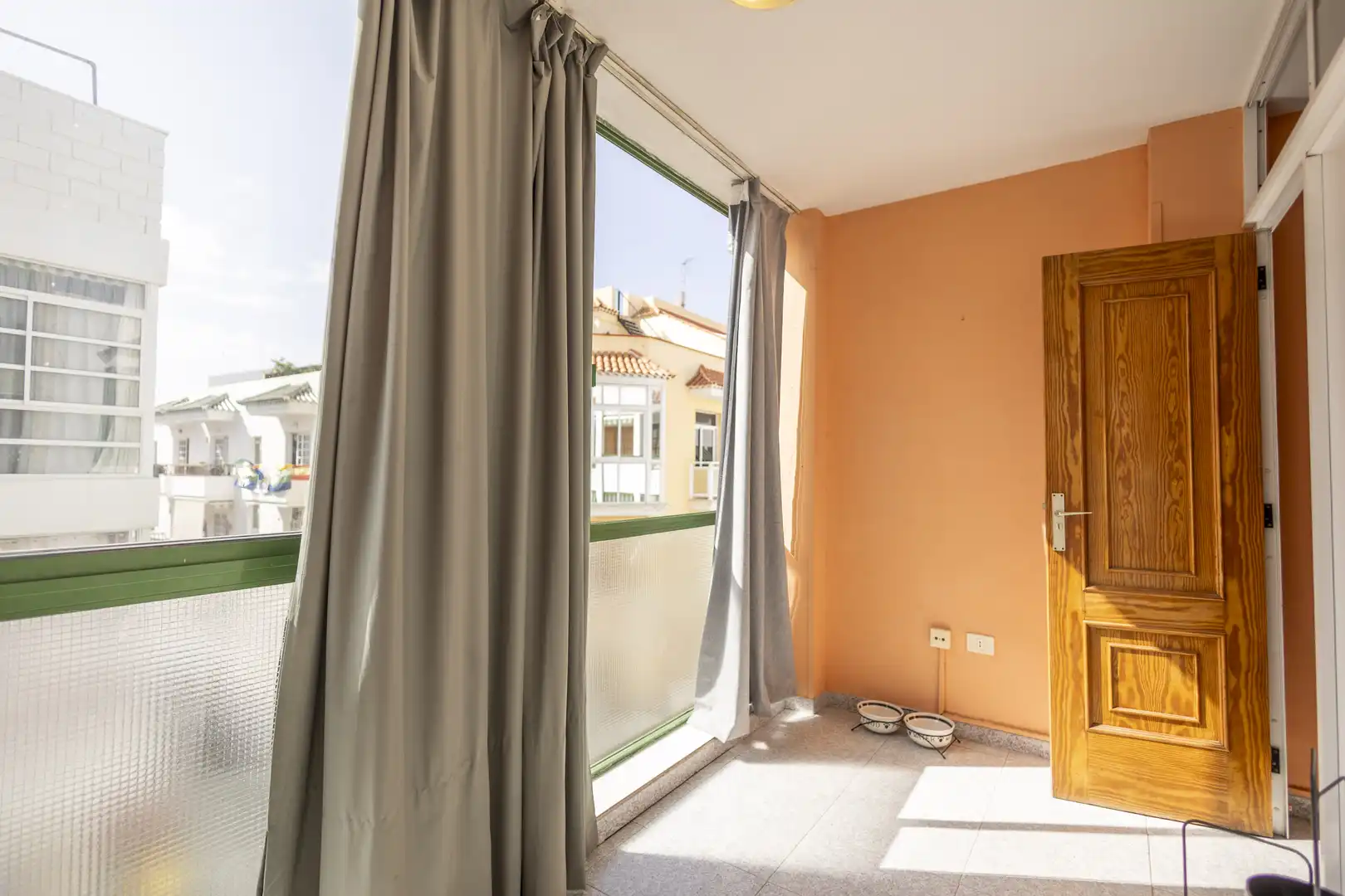 Bedroom of Flat for sale in Guía de Isora  with Terrace and Furnished