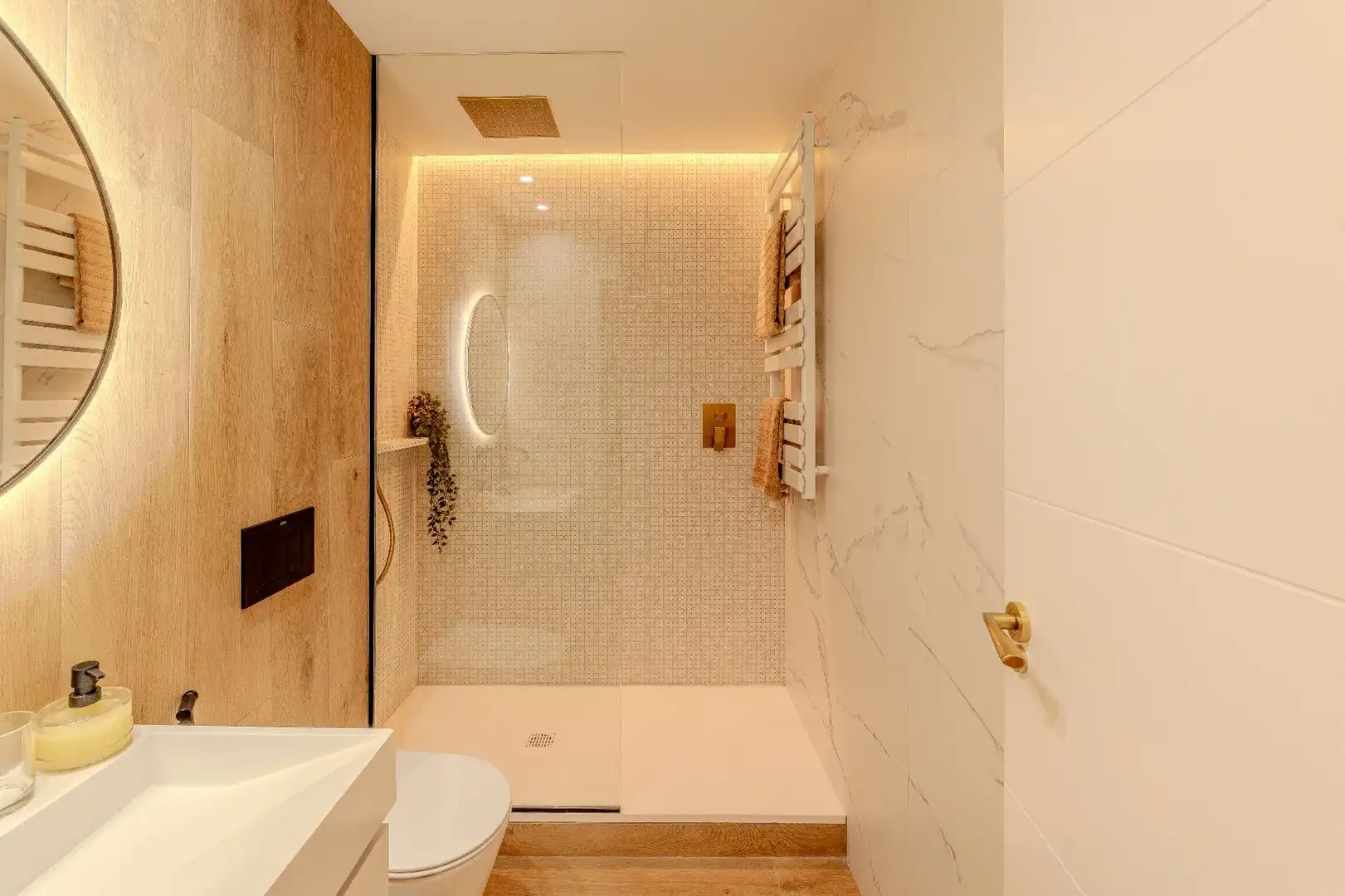 Badezimmer von Wohnung zum Verkauf in  Logroño mit Klimaanlage, Heizung und Terrasse
