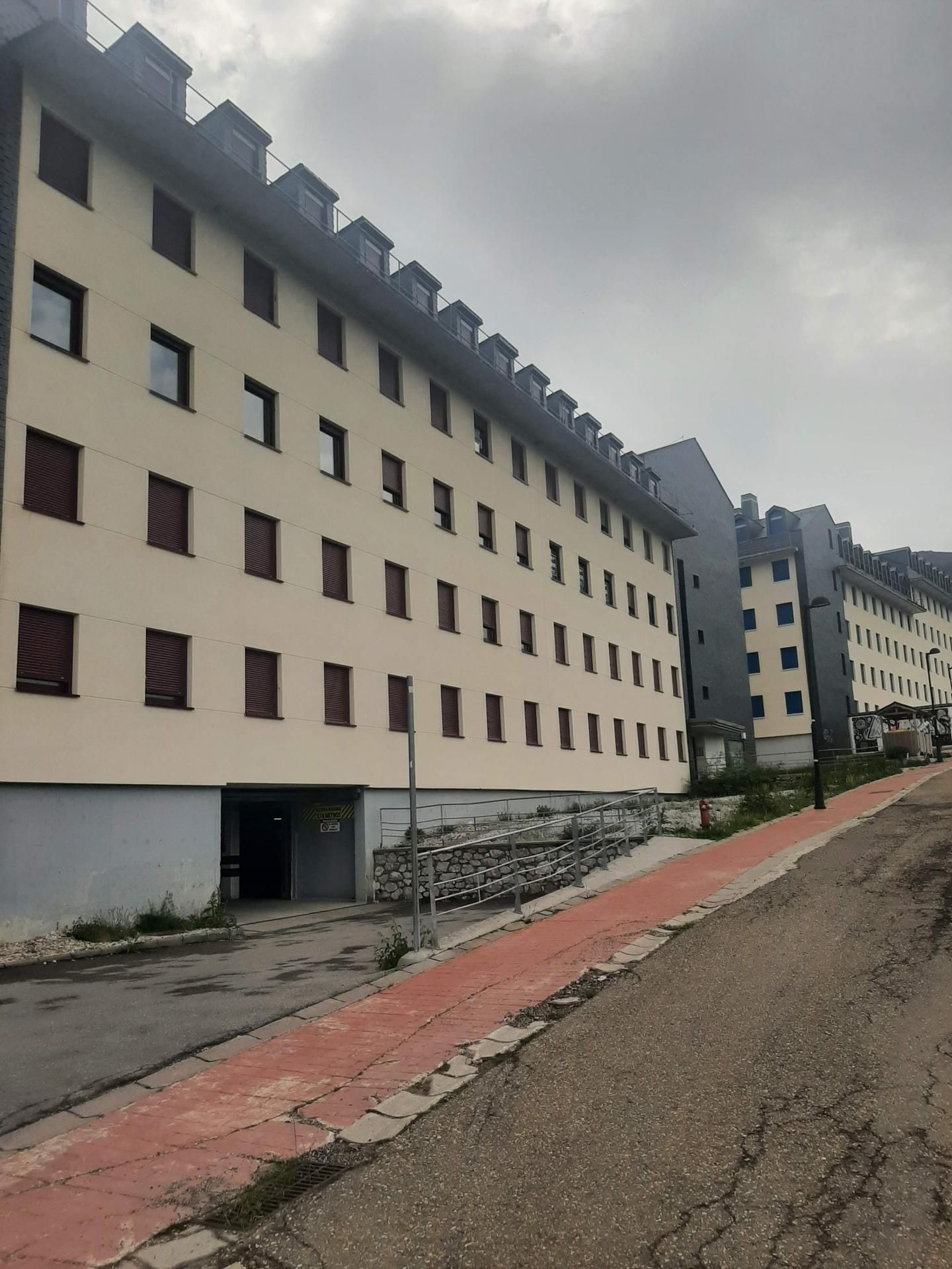 Außenansicht von Wohnungen zum Verkauf in Puebla de Lillo