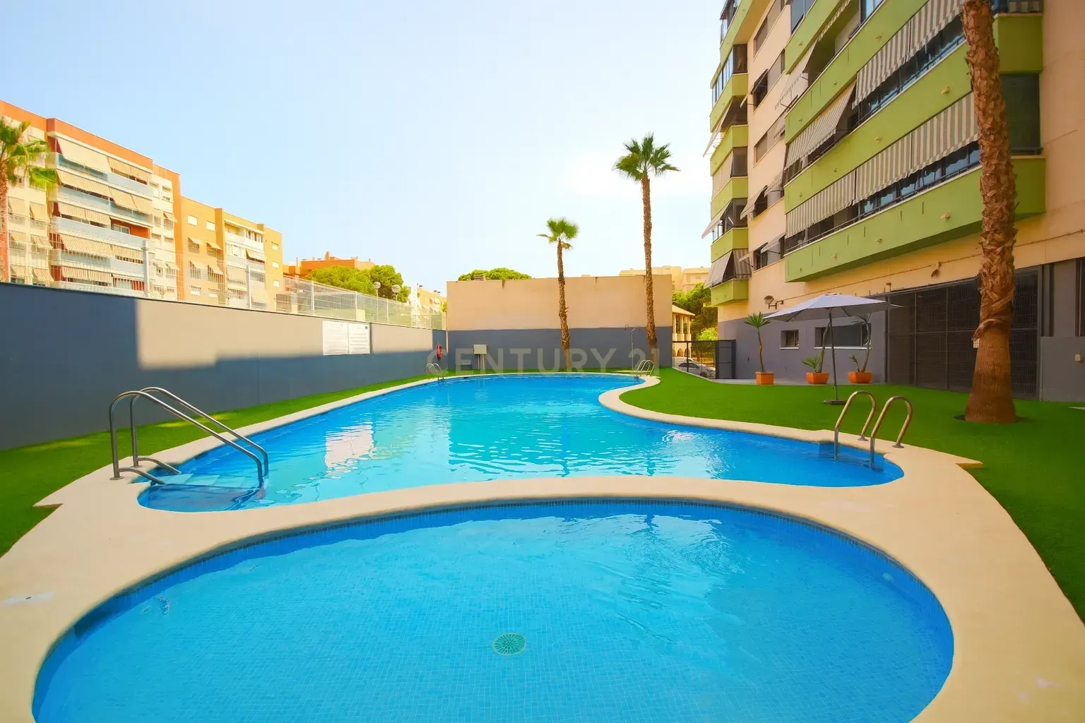 Piscina de Pis en venda en Alicante / Alacant amb Aire condicionat, Traster i Forn