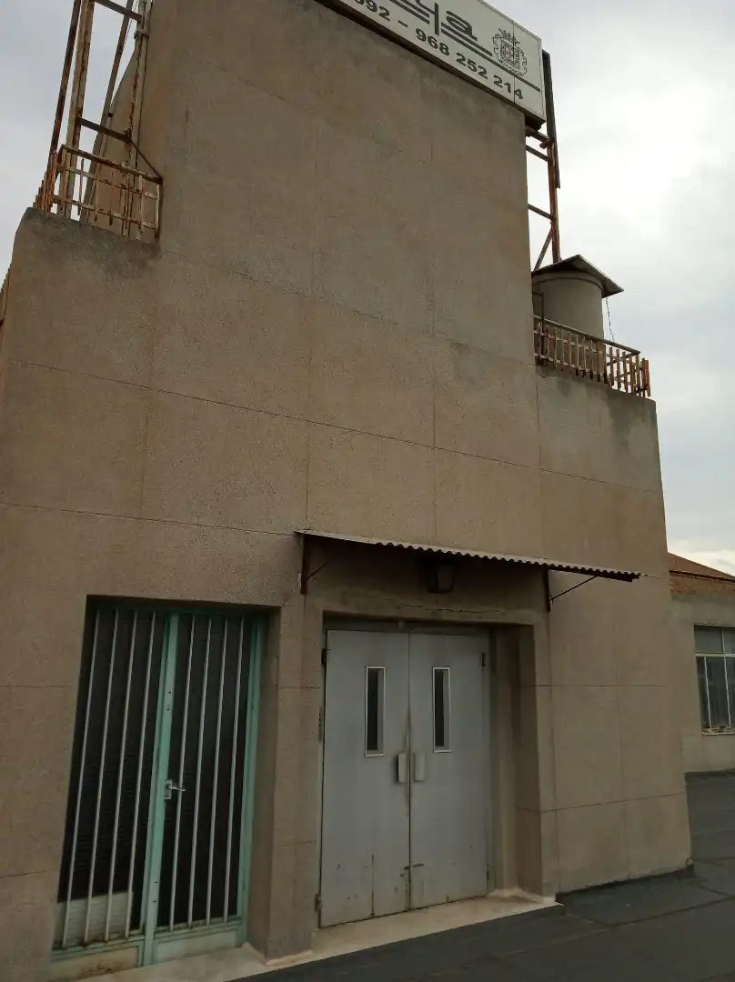 Vista exterior de Edificio en venta en Murcia