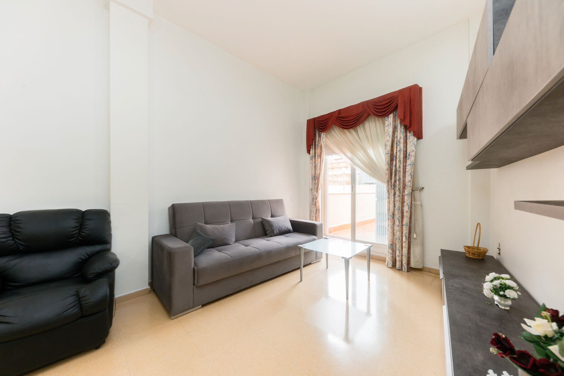 Sala d'estar de Pis en venda en Molins de Rei amb Terrassa