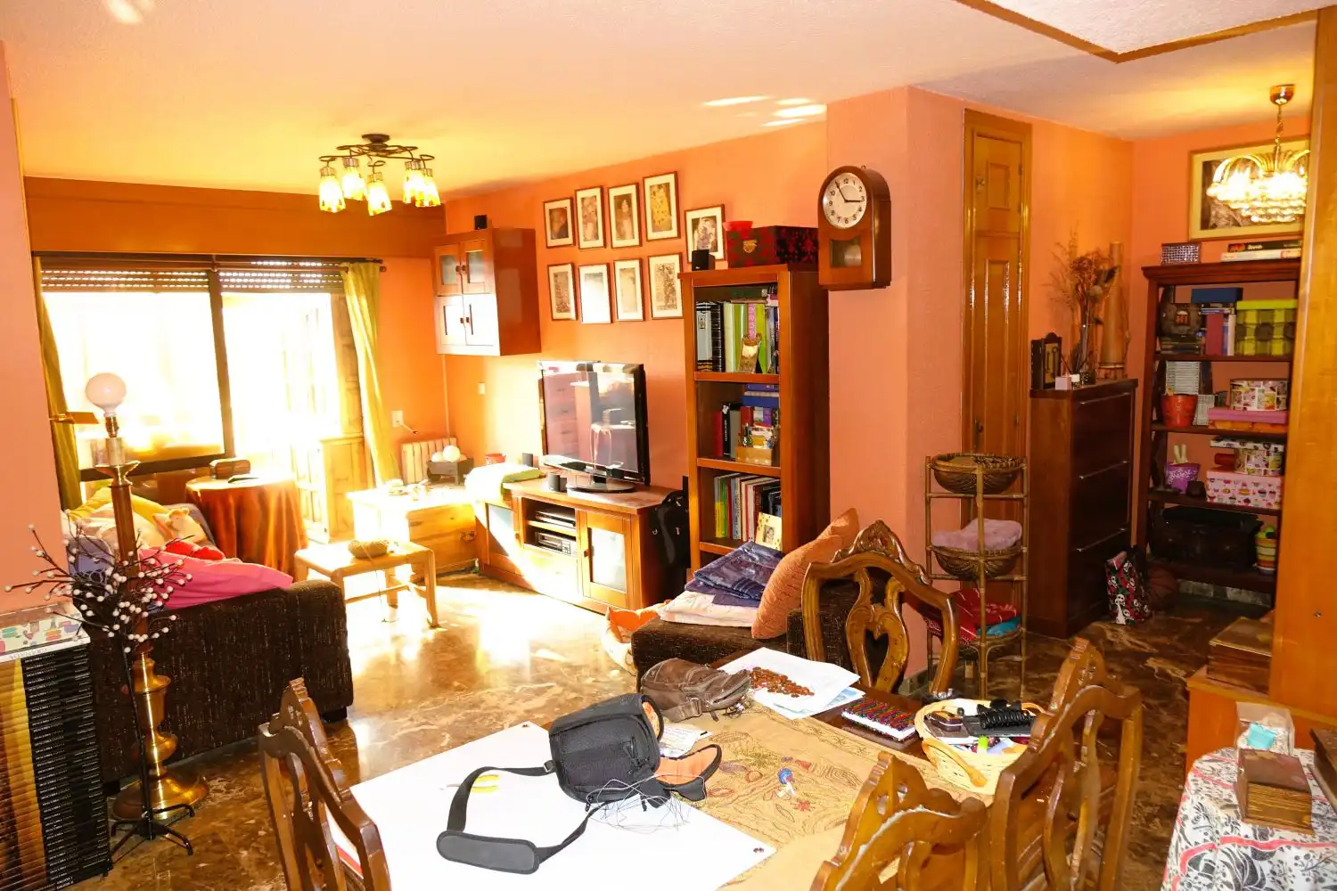 Sala de estar de Piso en venta en Granada con Terraza, Balcón y Piscina comunitaria