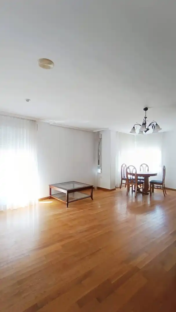 Chalet con jardín en venta en Navalmoral de la Mata, imagen 3