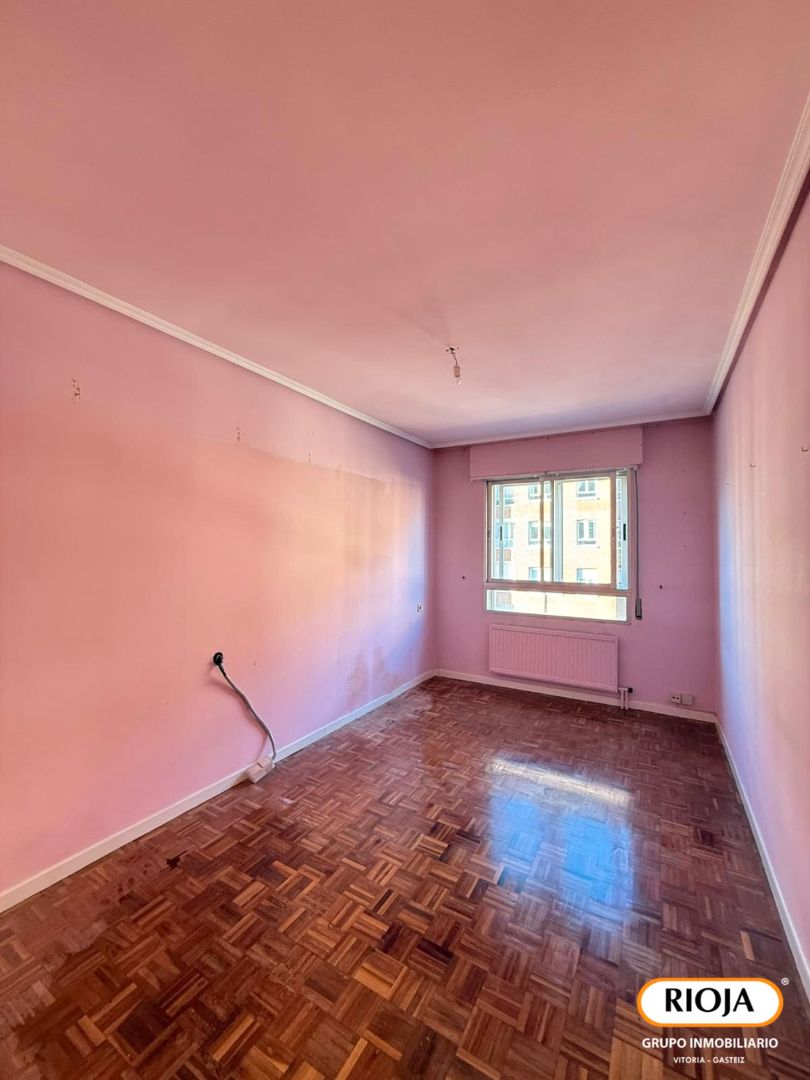 Pis en venda a Mauro Ortiz de Urbina Margolariaren Kalea, San Martín