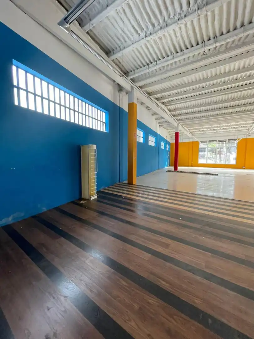 Industrial buildings for rent in Betanzos