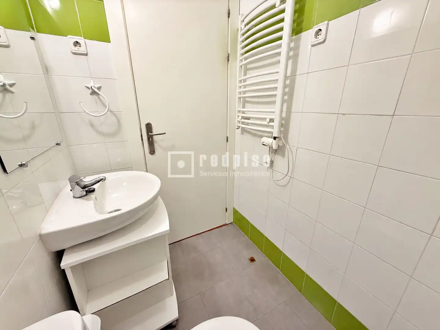 Baño de Piso en venta en Chiloeches, Guadalajara