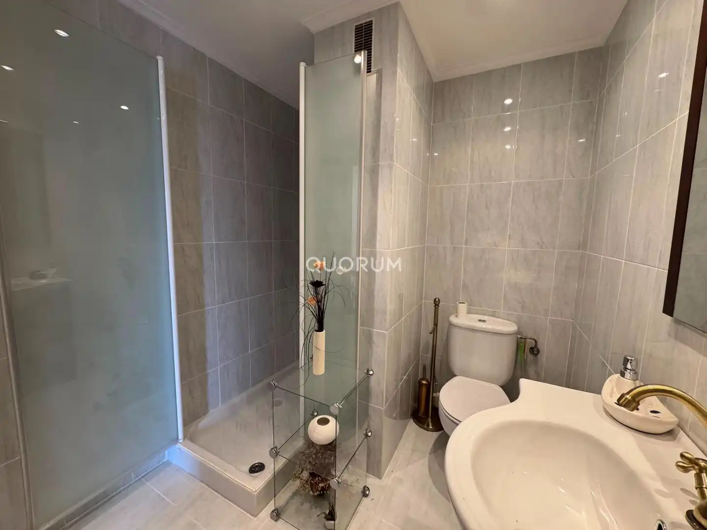 Baño de Ático en venta en Barakaldo  con Calefacción, Terraza y Trastero