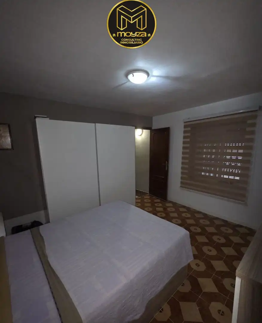 Dormitori de Casa o xalet en venda en Jaén amb Aire condicionat i Terrassa