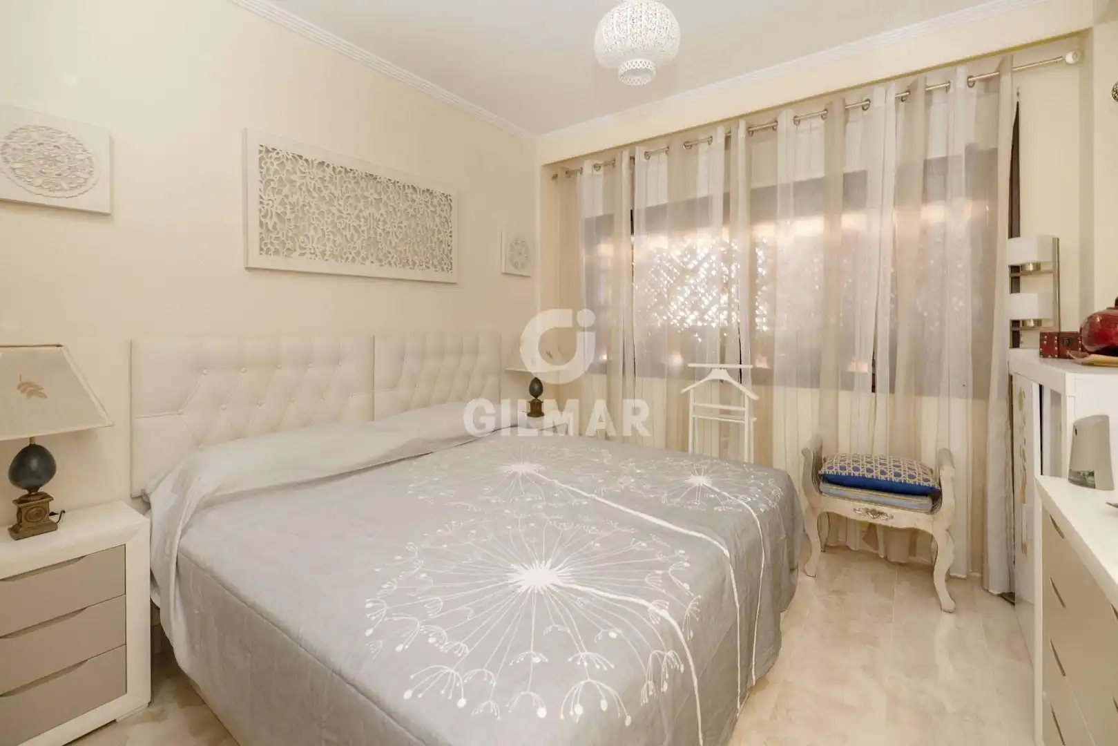 Habitación de Apartamento en venta en Estepona con Calefacción, Jardín privado y Trastero