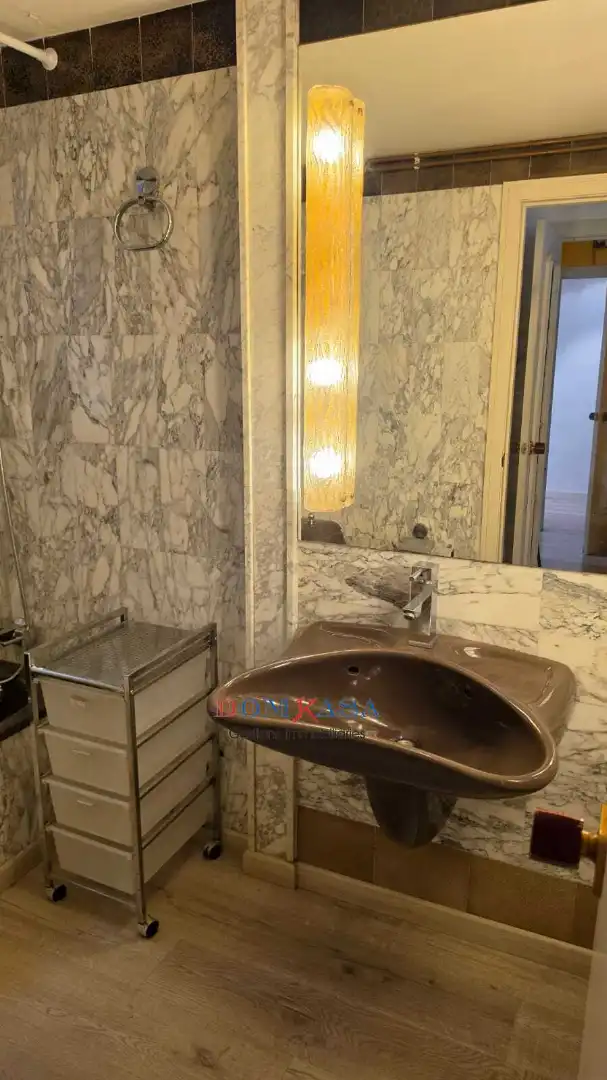 Flat with terrace for sale in Plaça 1 d'octubre 10, imagen 25