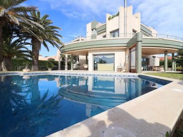 Chalet con piscina en venta en mar caribe 2