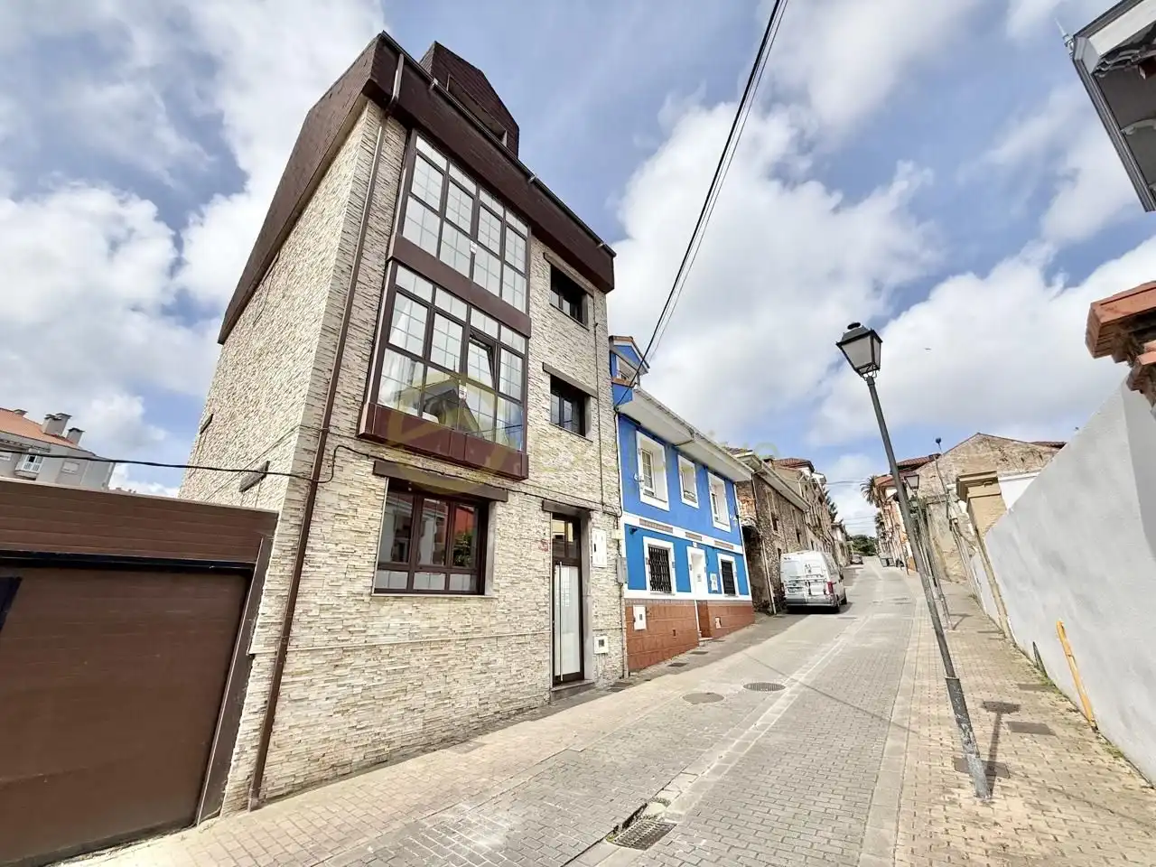 Vista exterior de Casa o chalet en venta en Avilés con Calefacción, Parquet y Trastero