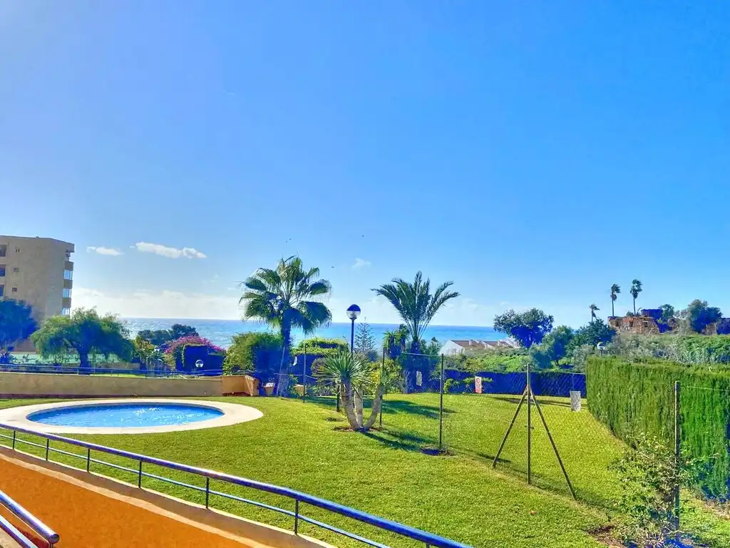 Jardí de Apartament de lloguer en Vélez-Málaga amb Terrassa, Moblat i Piscina comunitària