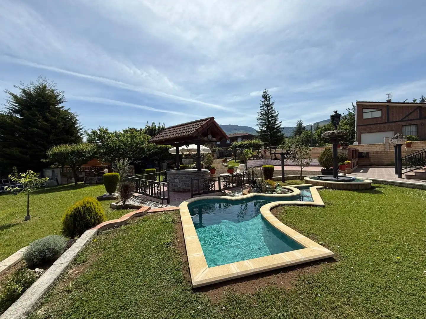 Jardín de Casa o chalet en venta en Valle de Mena con Calefacción, Terraza y Trastero