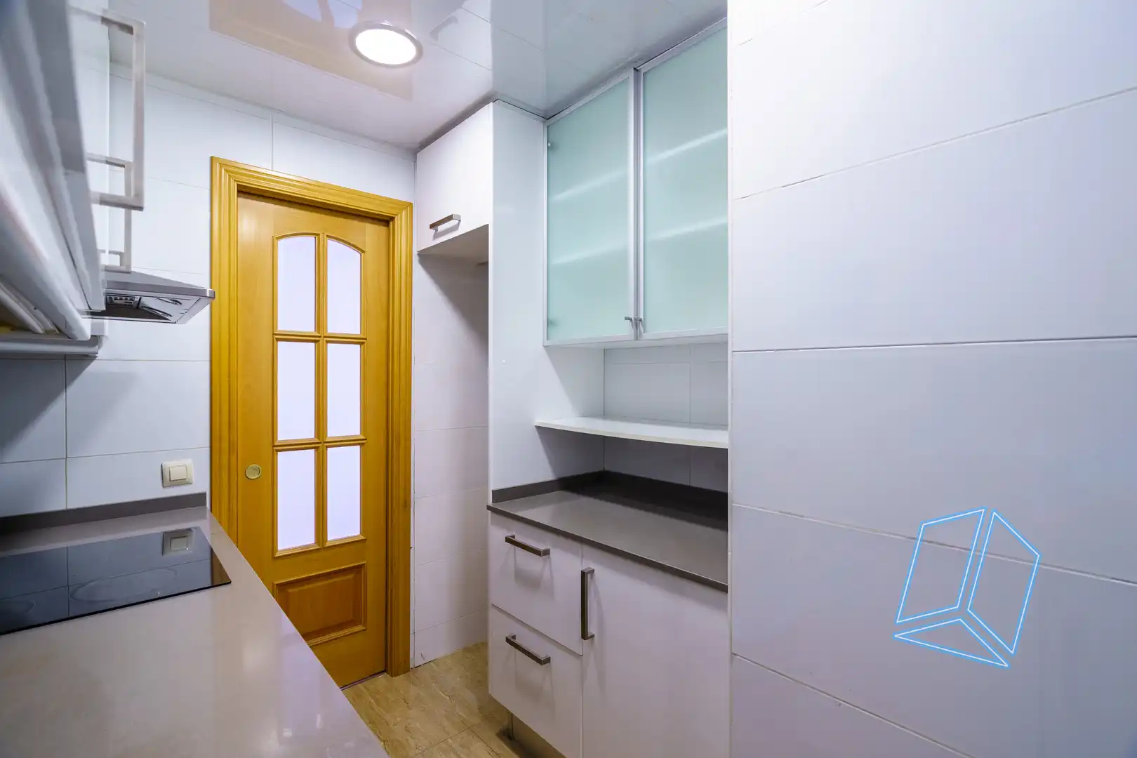 Cocina de Piso en venta en L'Hospitalet de Llobregat con Calefacción y Balcón