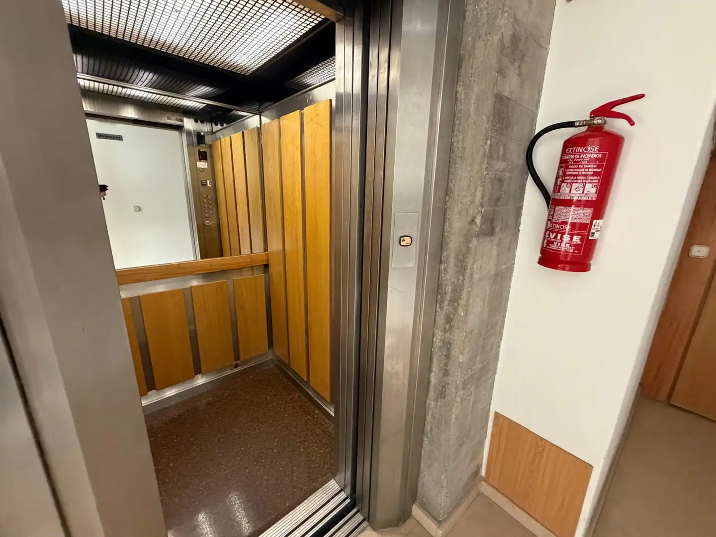 Büro zur Miete in Vigo  mit Klimaanlage