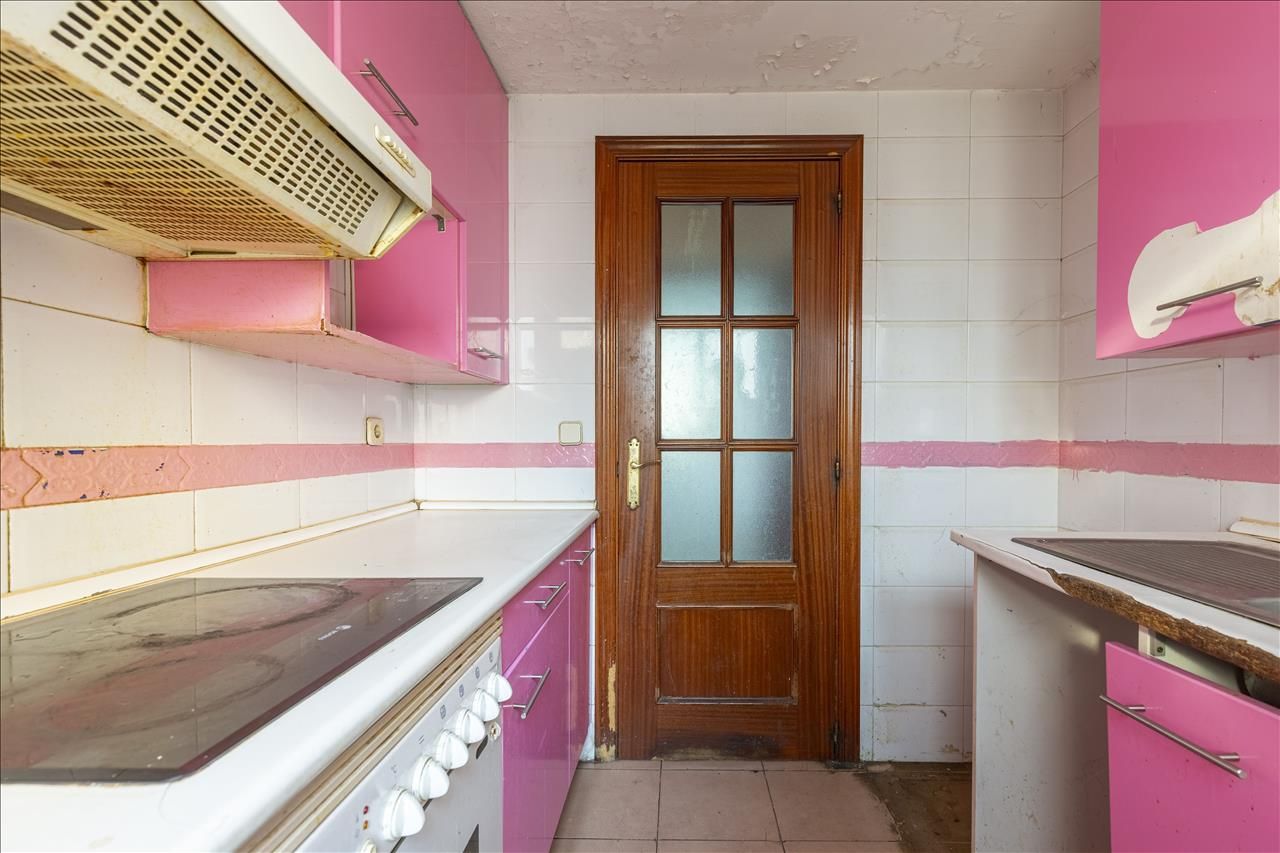 Cocina de Planta baja en venta en  Madrid Capital con Terraza y Piscina