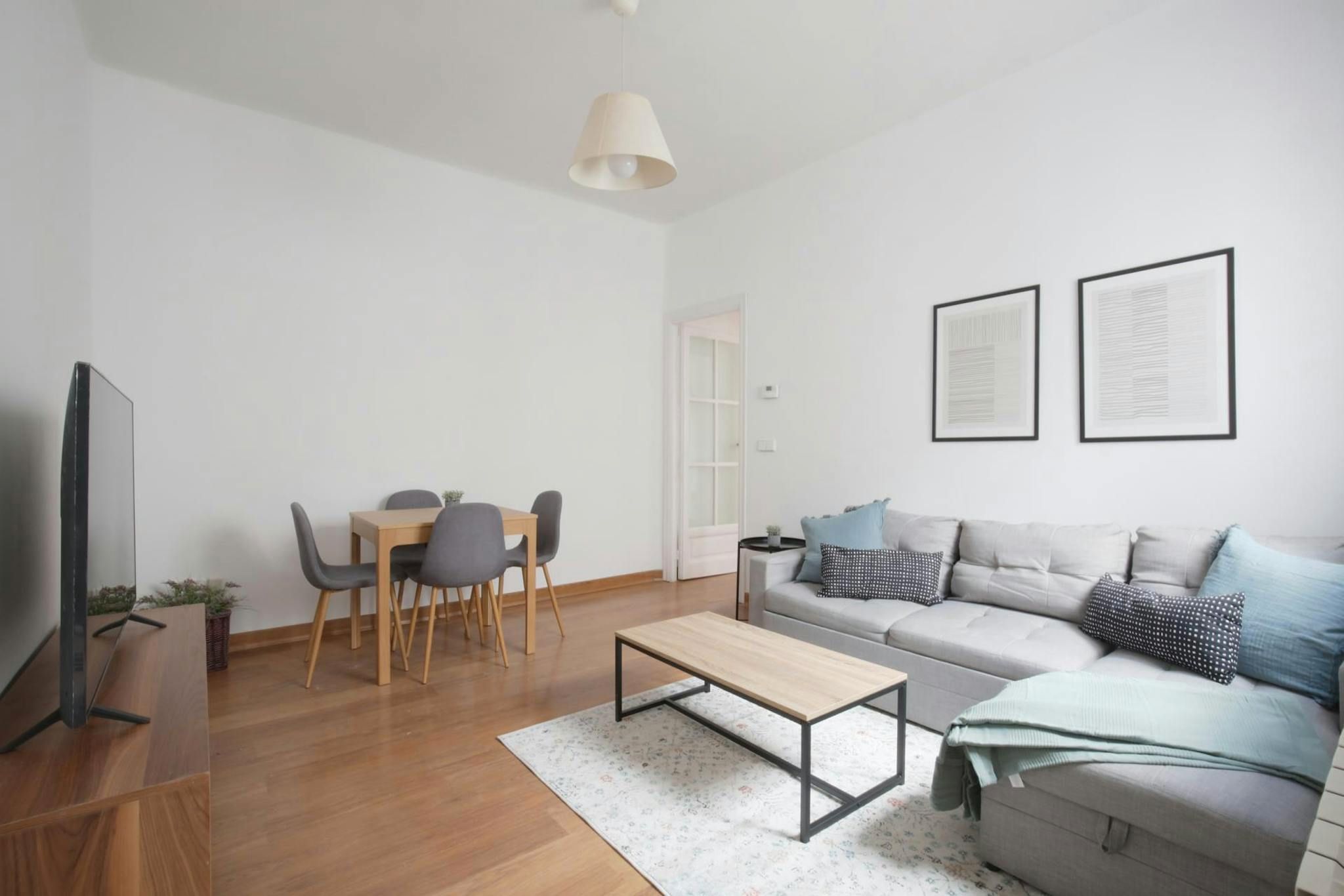 Sala de estar de Piso de alquiler en  Madrid Capital con Aire acondicionado, Calefacción y Amueblado