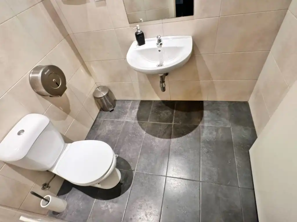 Business premises for sale in Sant Vicenç Dels Horts, imagen 7