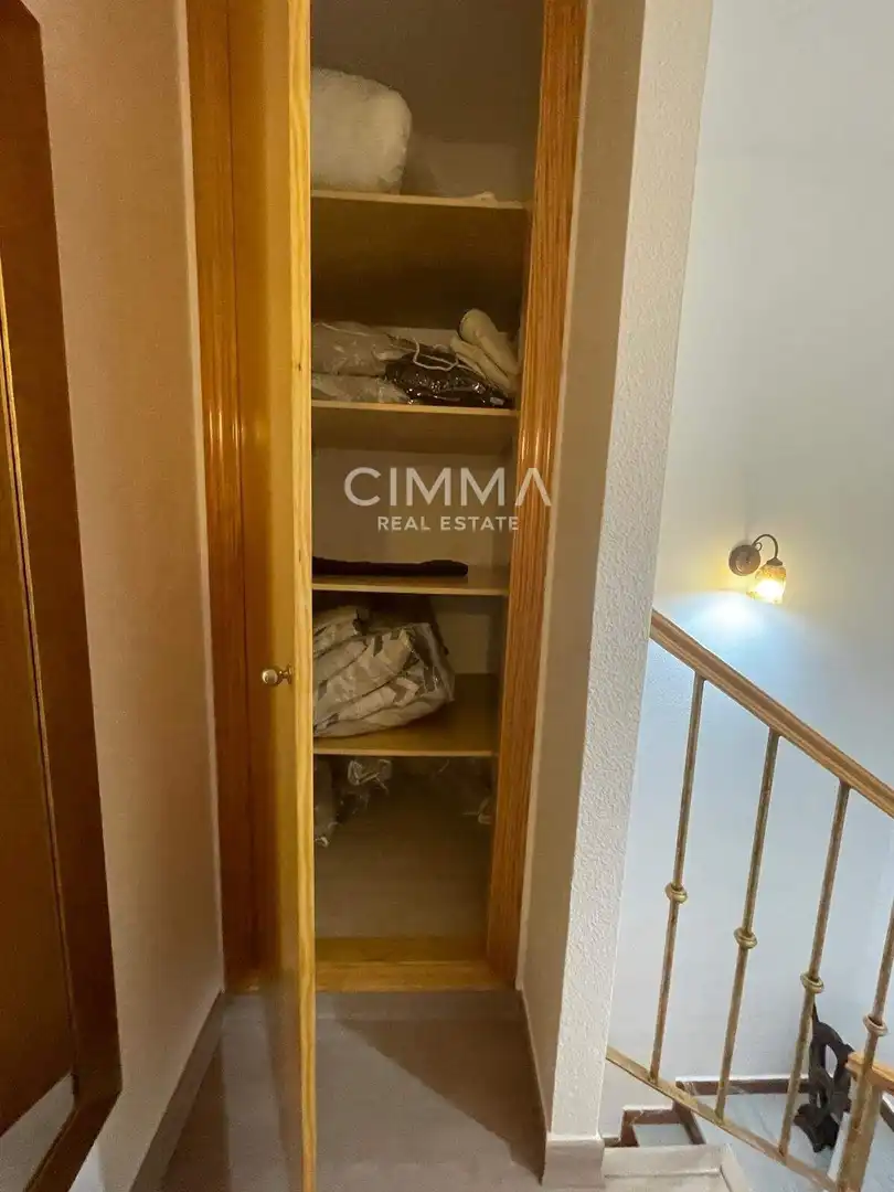 Dormitori de Casa o xalet en venda en La Nucia amb Aire condicionat, Jardí privat i Terrassa
