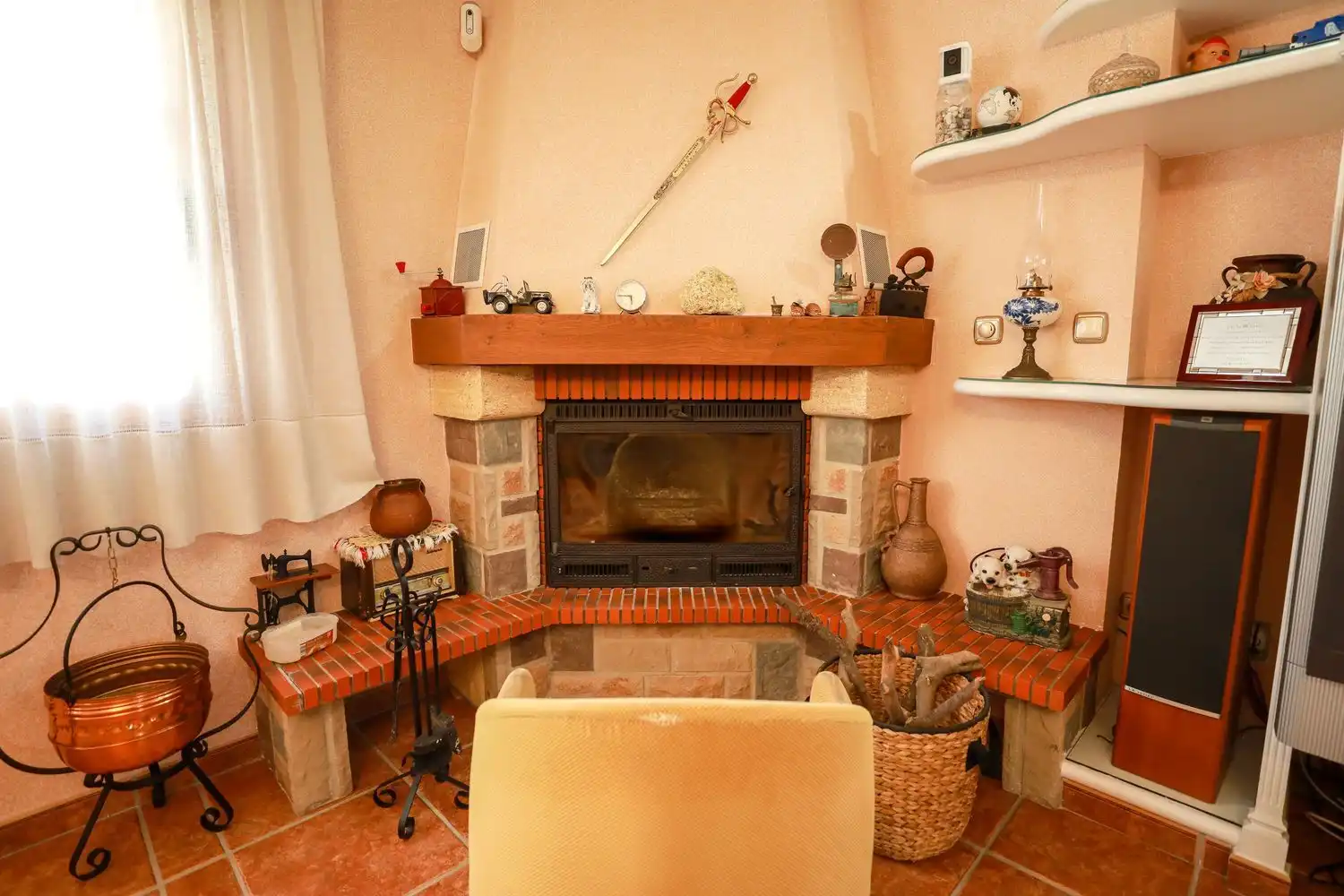 Sala de estar de Casa o chalet en venta en Pizarra con Aire acondicionado, Calefacción y Jardín privado