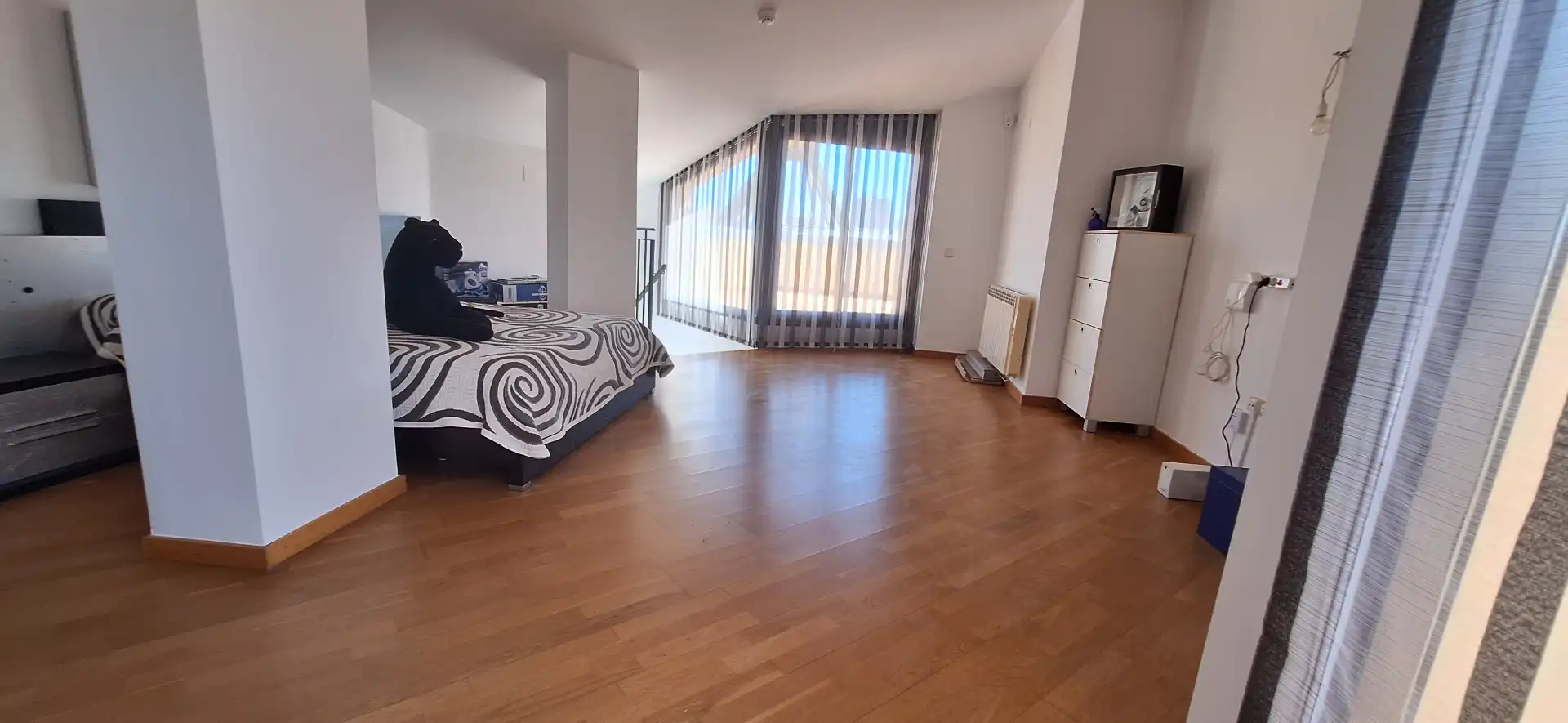 Wohnzimmer von Maisonette zum Verkauf in Terrassa mit Klimaanlage, Parkett und Terrasse