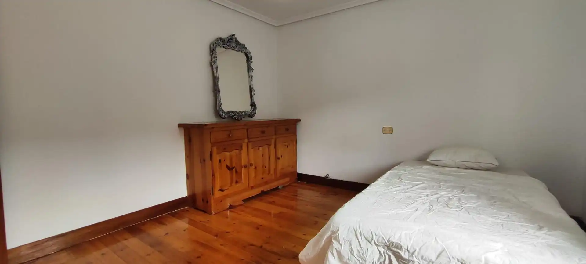 Bedroom of Houses for sale in Luena   with Heating, Private garden and Storage room