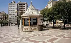 Flat with terrace for sale in Casc Urbà, imagen 3
