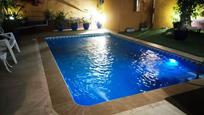 Piscina de Casa o xalet en venda en Bormujos amb Aire condicionat, Jardí privat i Terrassa