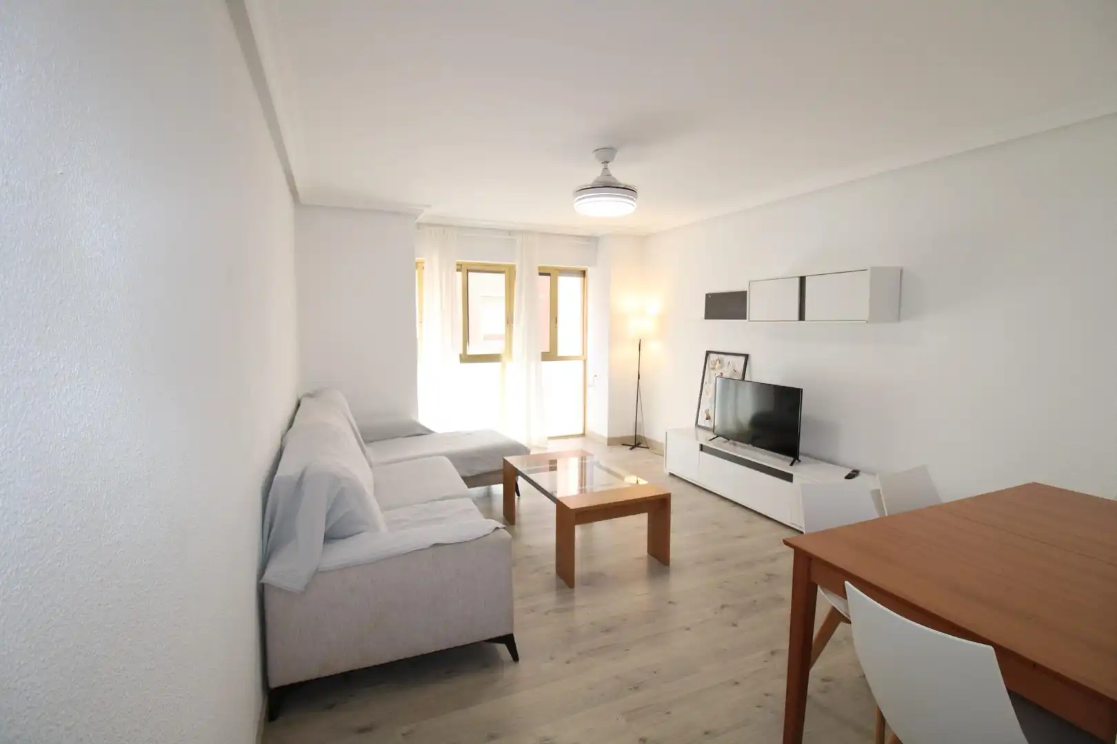 Living room of Flat for rent in Murcia  with Furnished and Balcony