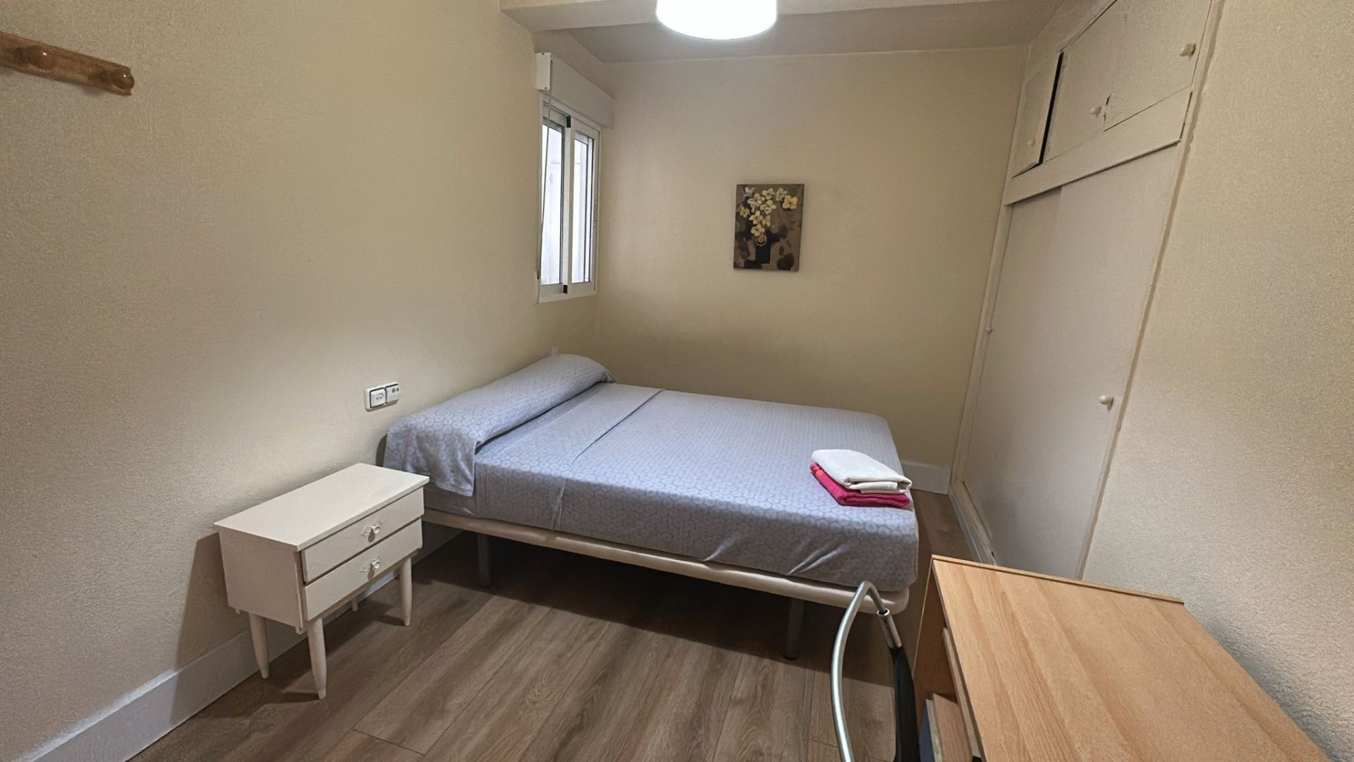 Dormitori de Apartament per a compartir en  Murcia Capital amb Moblat, Rentadora i Microones
