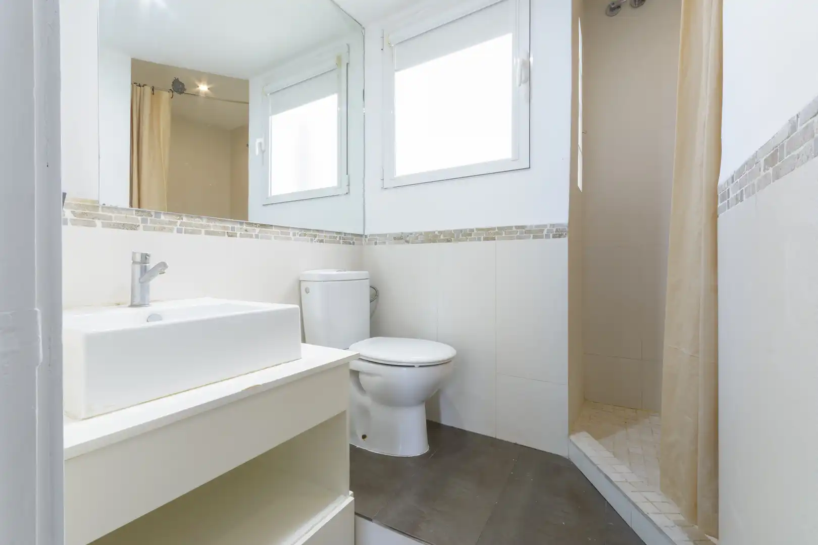 Bathroom of Houses for sale in Gandia  with Air Conditioner, Parquet flooring and Balcony