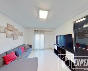 Living room of Flat for sale in  Valencia Capital  with Air Conditioner