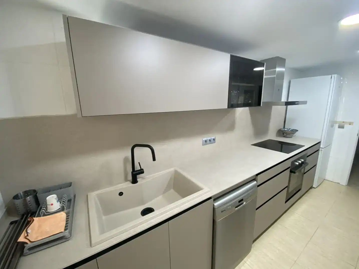 Kitchen of Flat for rent in Picanya  with Air Conditioner and Swimming Pool