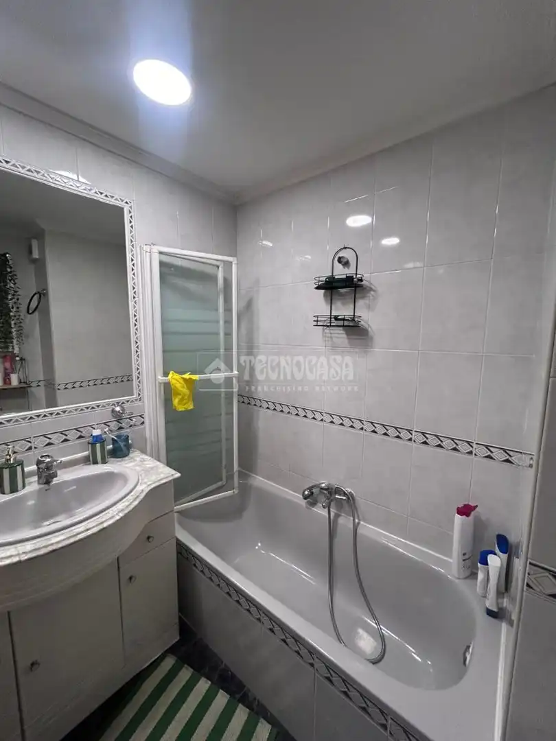 Baño de Piso en venta en Valdemoro con Aire acondicionado y Calefacción