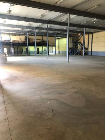 Nave industrial en Alquiler en Moncada