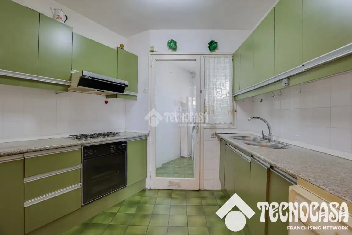 Cocina de Piso en venta en Sant Boi de Llobregat con Balcón