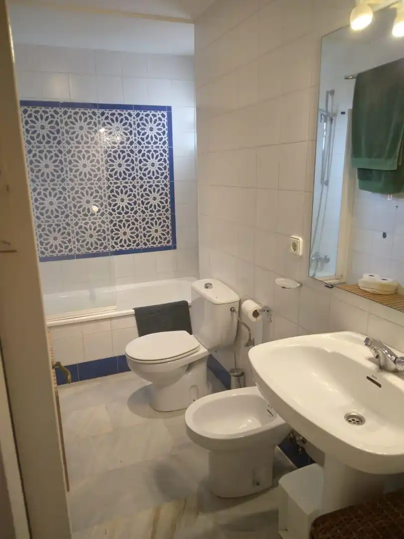 Baño de Casa adosada en venta en Chiclana de la Frontera con Jardín privado y Piscina comunitaria