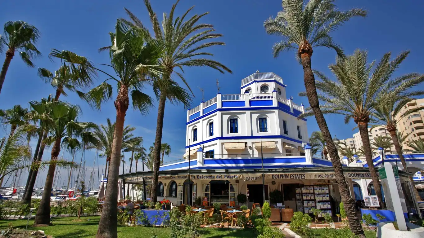 Apartments for sale in Estepona  with Air Conditioner and Terrace